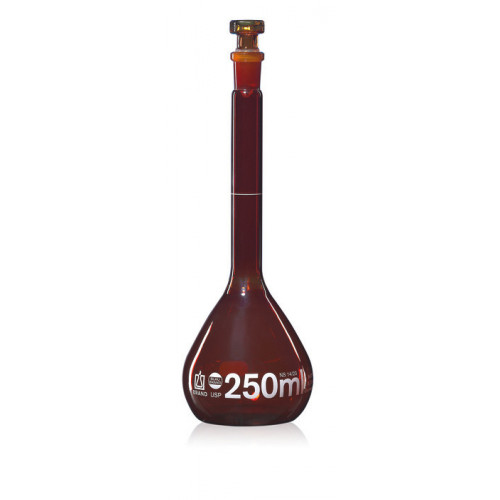 BALÃO VOLUMÉTRICO EM VIDRO AMBAR CL.A USP 100 mL COM TAMPA EM VIDRO BRAND BALÃO VOLUMÉTRICO EM VIDRO AMBAR CL.A USP 100 mL COM TAMPA EM VIDRO BRAND